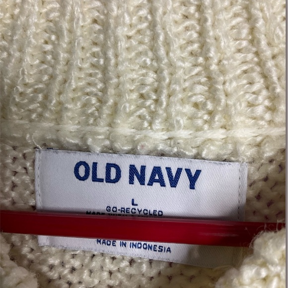 Old Navy Cream Crew Neck Sweater - Picture 3 of 3